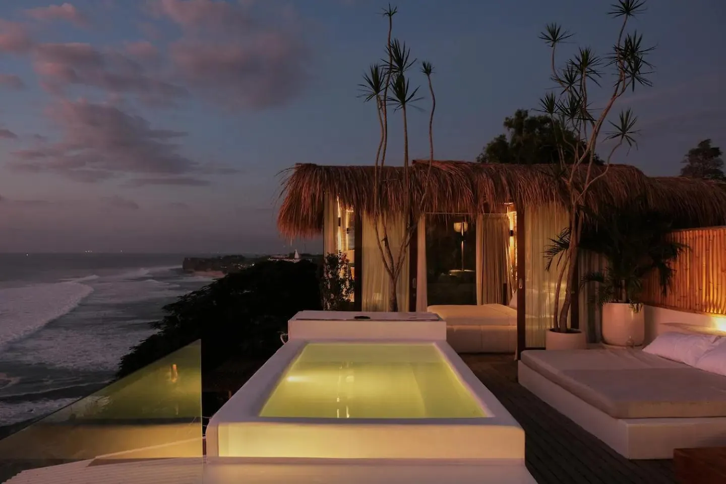 Casa-Here- 2Bd Bingin Beach House - Ocean Front Villa Pecatu
